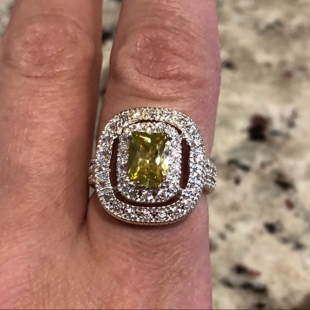 Citrine and diamond ring